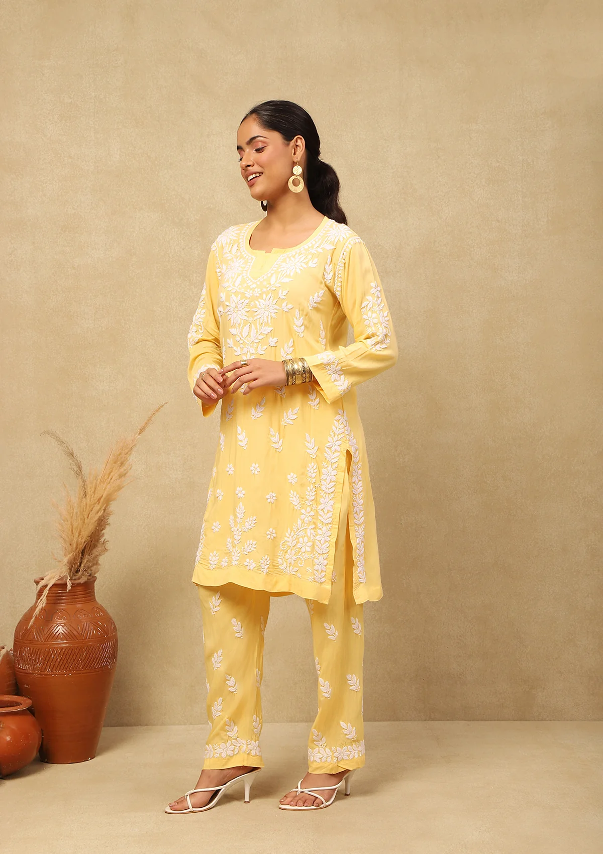HOC Bushra Chikankari Modal Straight Kurta Set - Image 3