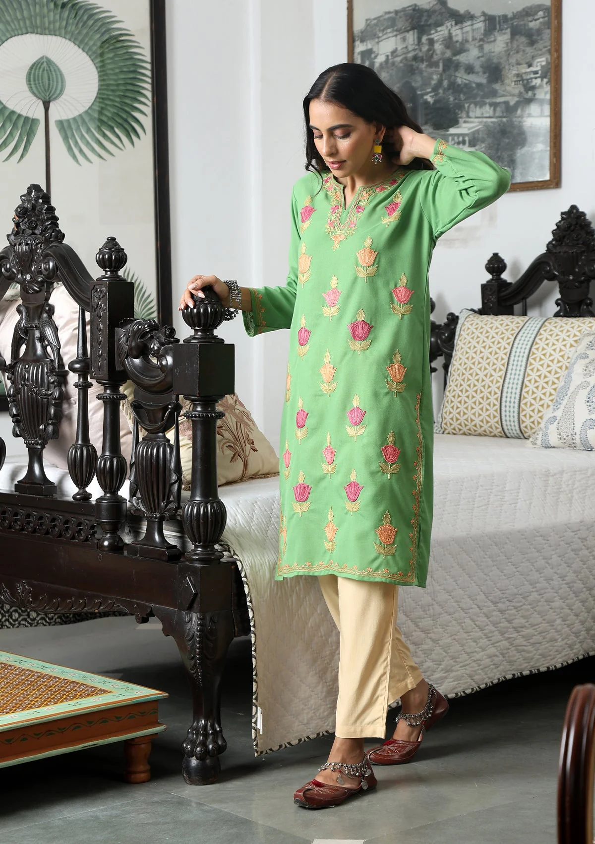 HOC Aari Embroidered Cotton Solid Women's Long Kurta - Green - Image 3