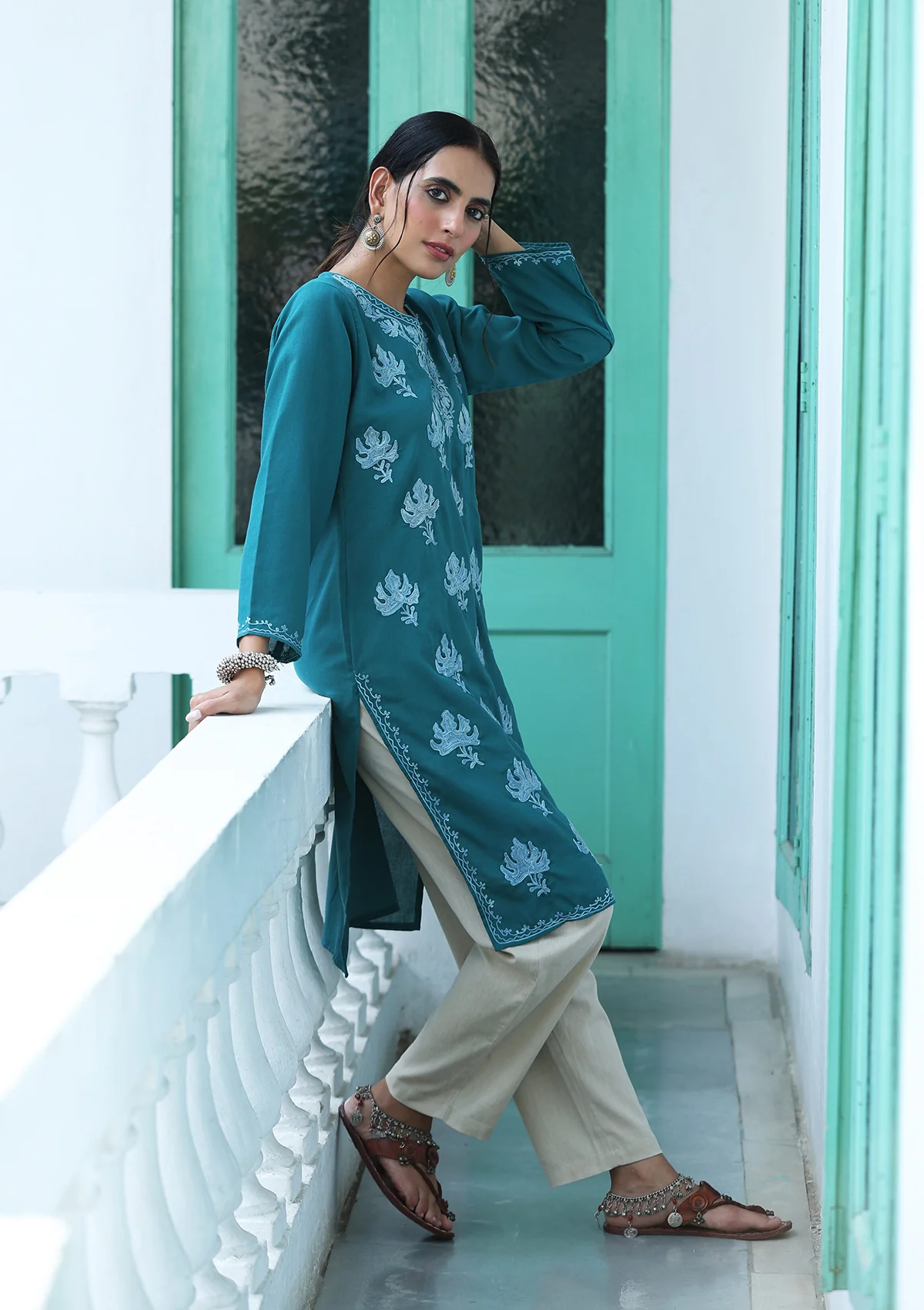 HOC Aari Embroidered Cotton Solid Women's Long Kurta - Green - Image 3