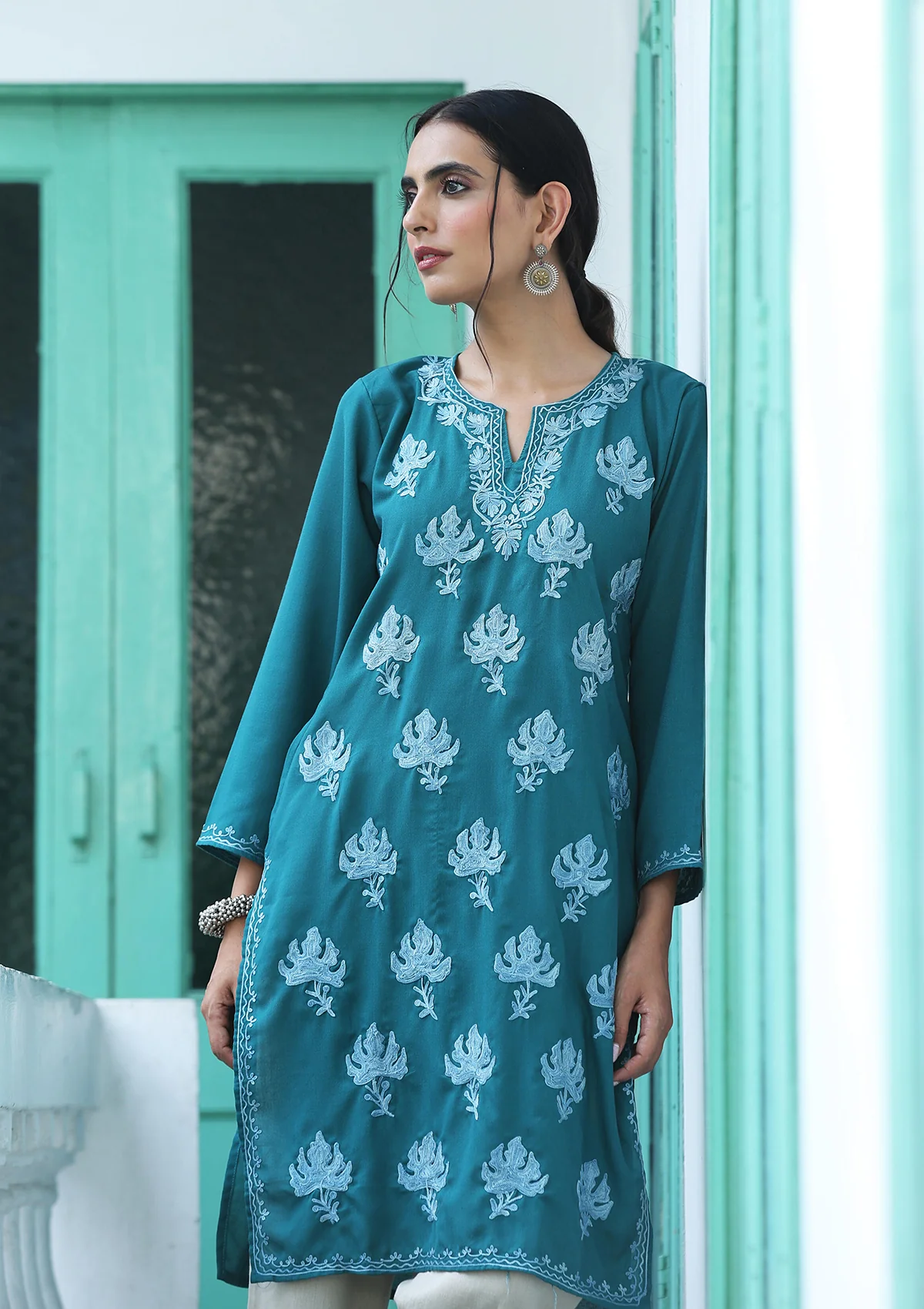 HOC Aari Embroidered Cotton Solid Women's Long Kurta - Green - Image 4