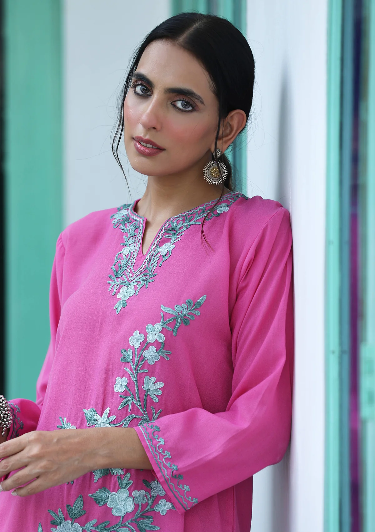 HOC Aari Embroidered Cotton Solid Women's Long Kurta - Pink - Image 3