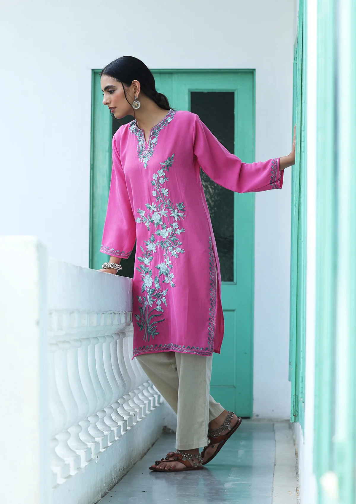 HOC Aari Embroidered Cotton Solid Women's Long Kurta - Pink - Image 4