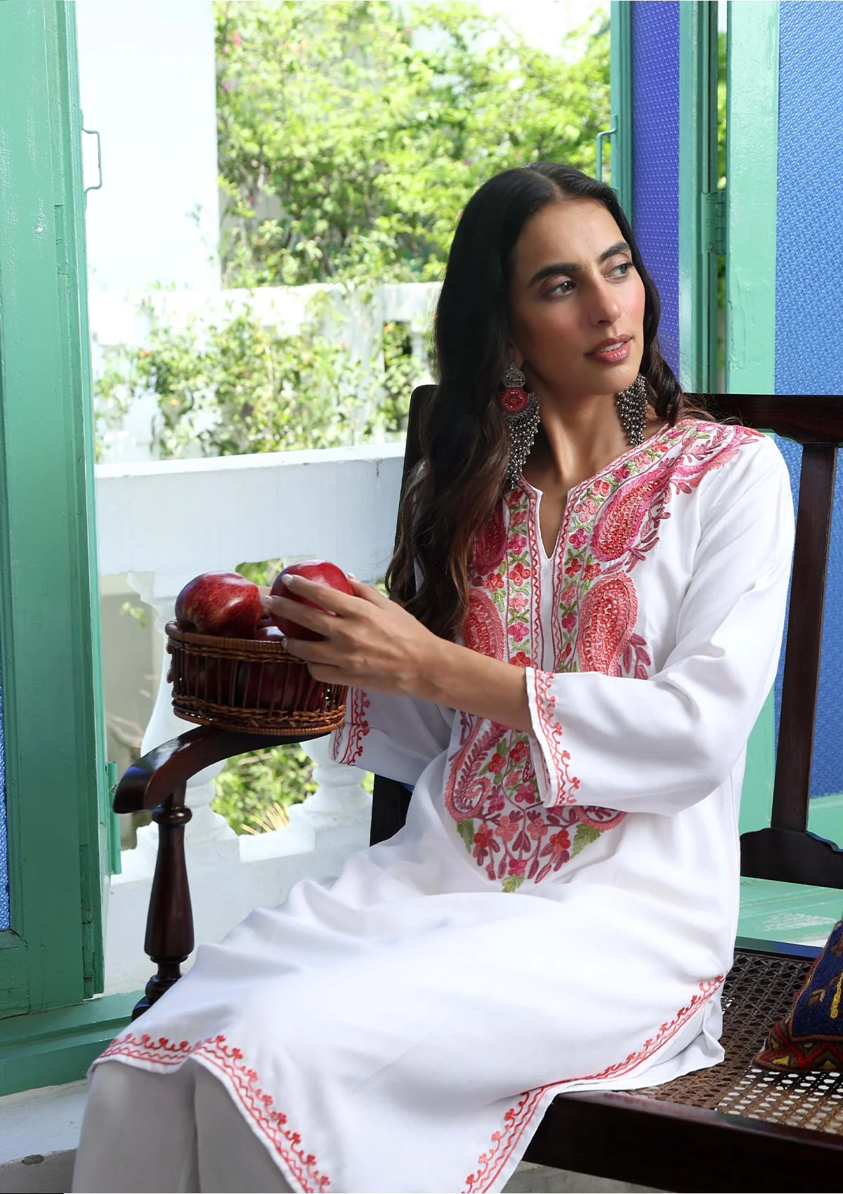 HOC Aari Embroidered Cotton Solid Women's Long Kurta - White - Image 6