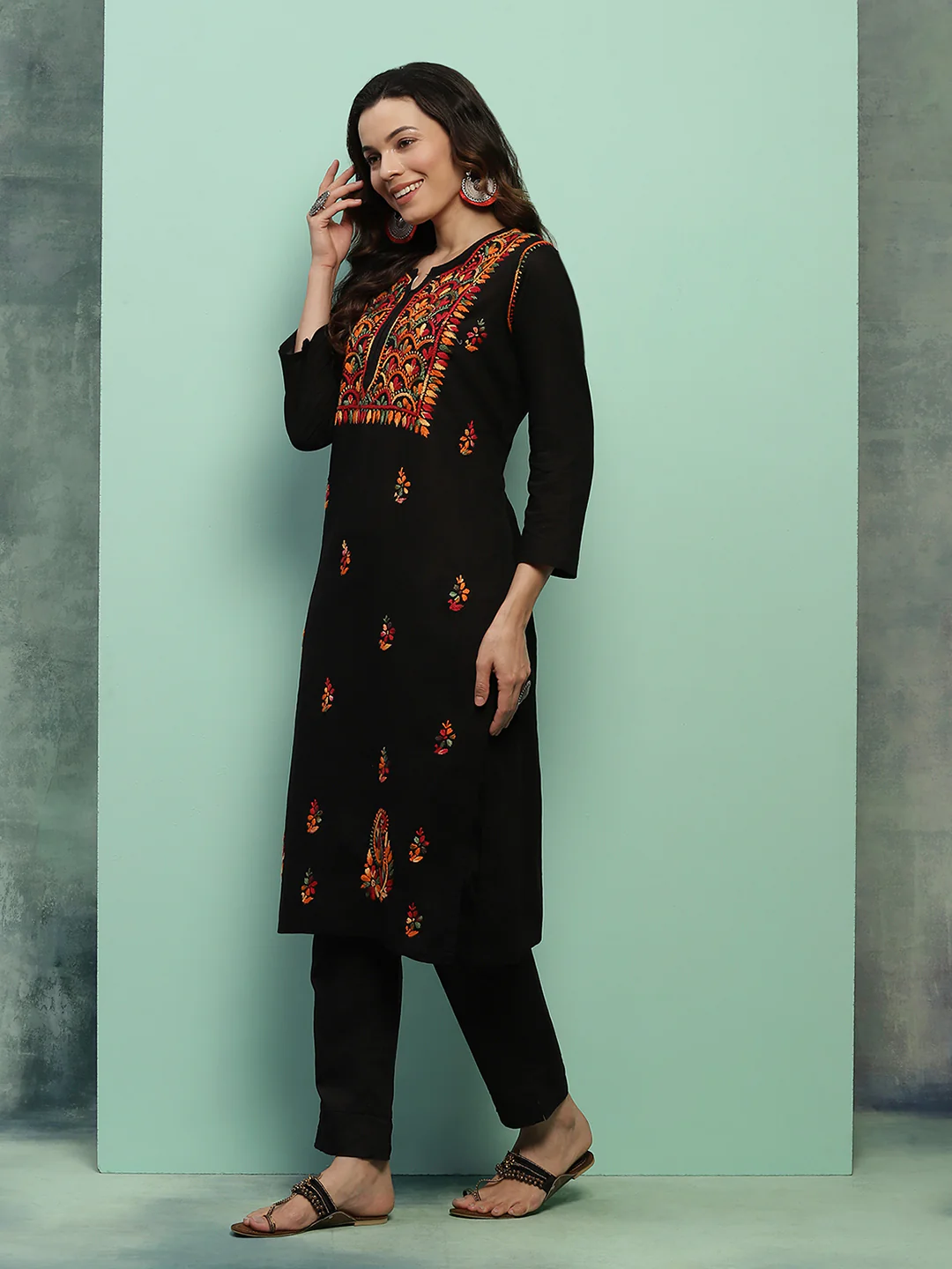 HOC Cotton Chikankari Solid Women's Long Kurta - Black - Image 2