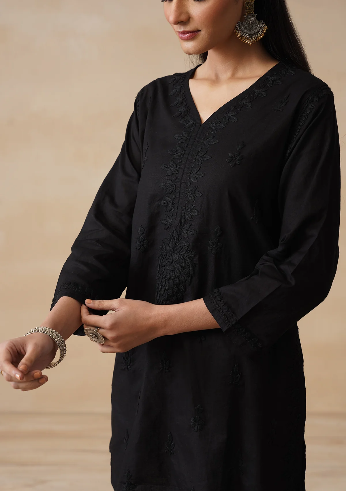 HOC Cotton Chikankari Solid Women's Short Kurta - Black - Image 4