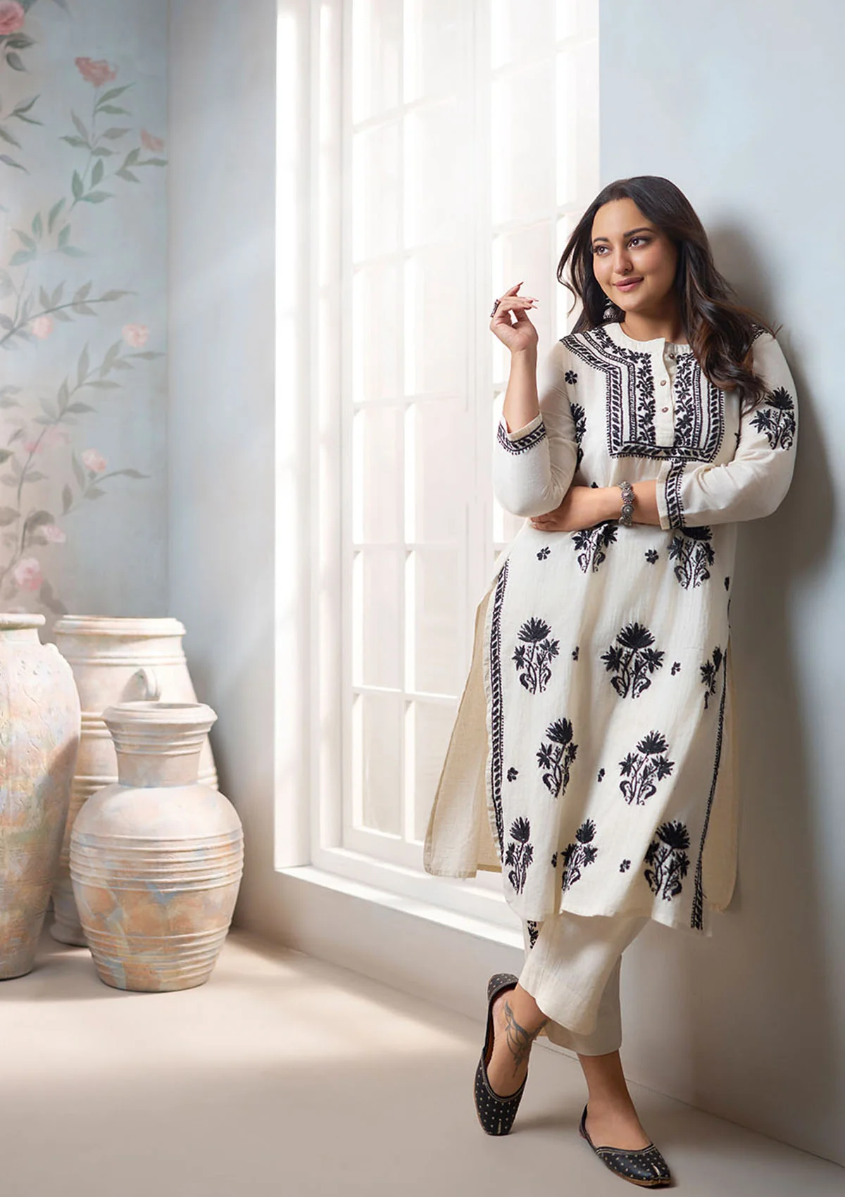 Sona Chikankari Solid Cotton Linen Women's 2PC Long Kurta Set - Off White - Image 3