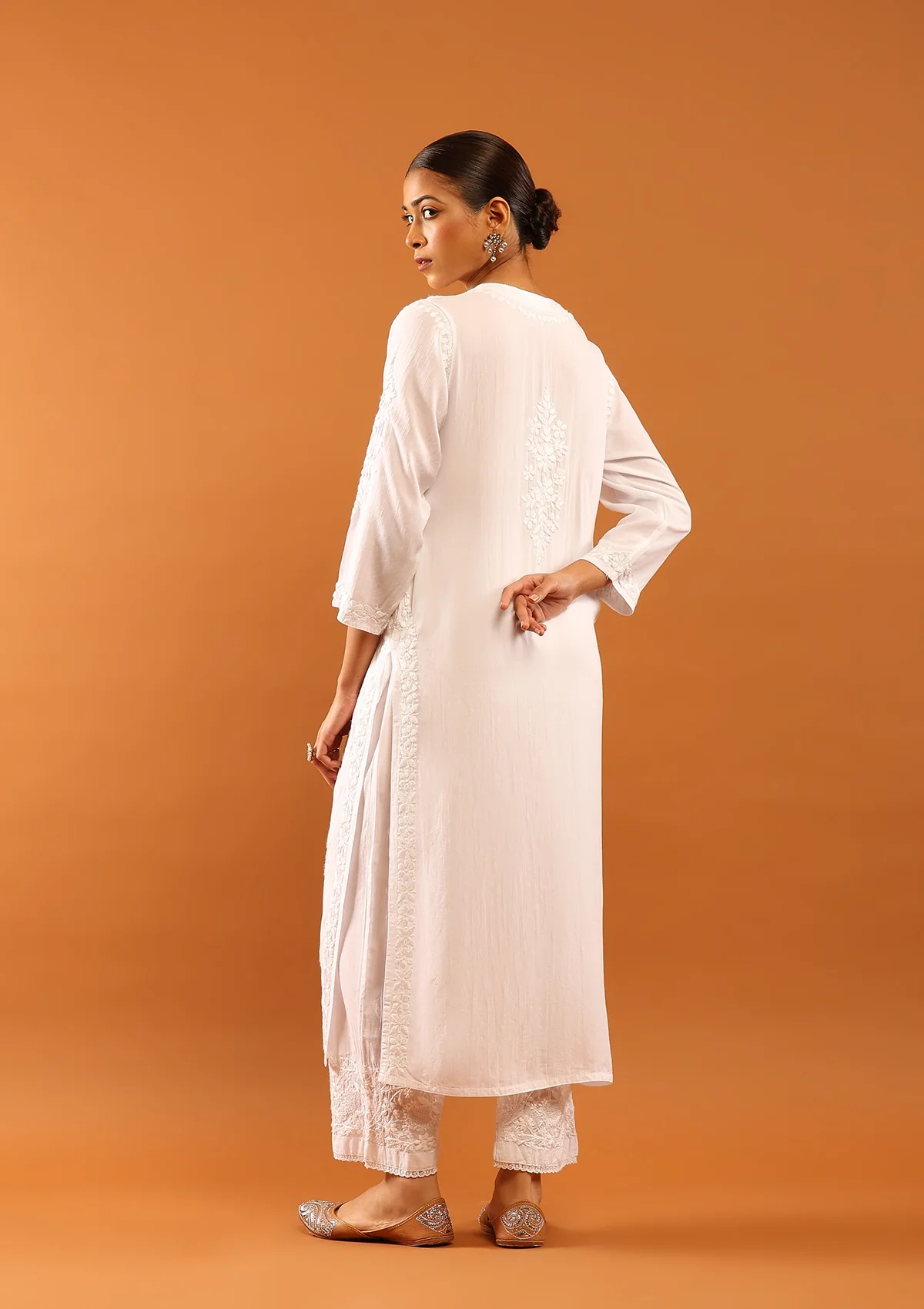 HOC Fenal Modal Chikankari Solid Women's Straight Kurta with Pockets - White - Image 6