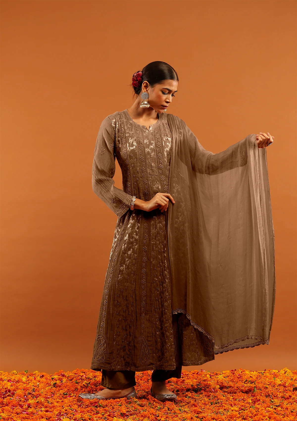 HOC Banarasi Mul Chanderi Chikankari Solid Women's 4 PC Anarkali Kurta Set - Fawn - Image 5