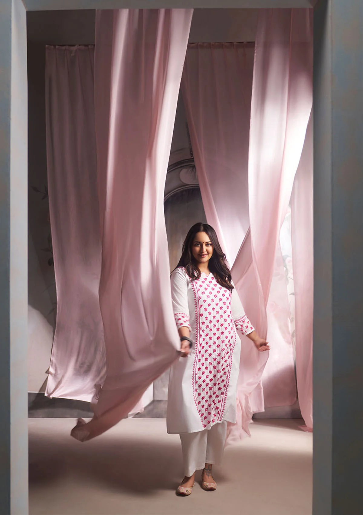 Sona Chikankari Solid A-Line Women's Long Kurta-White - Image 2
