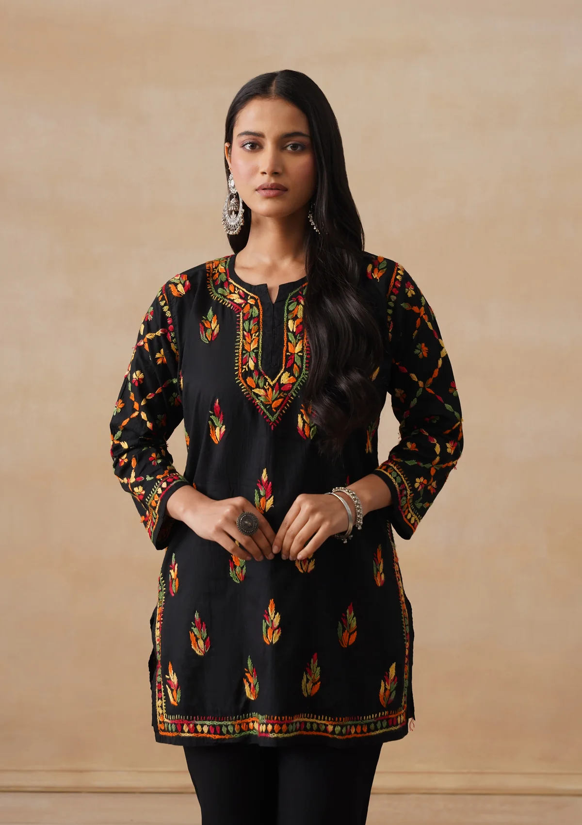 HOC Cotton Chikankari Solid Women's Short Kurta - Black