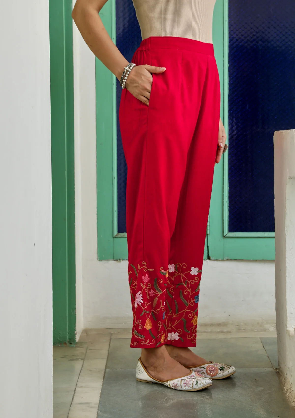 HOC Aari Embroidered Cotton Solid Women's 2 PC Co-ord Set - Red - Image 7