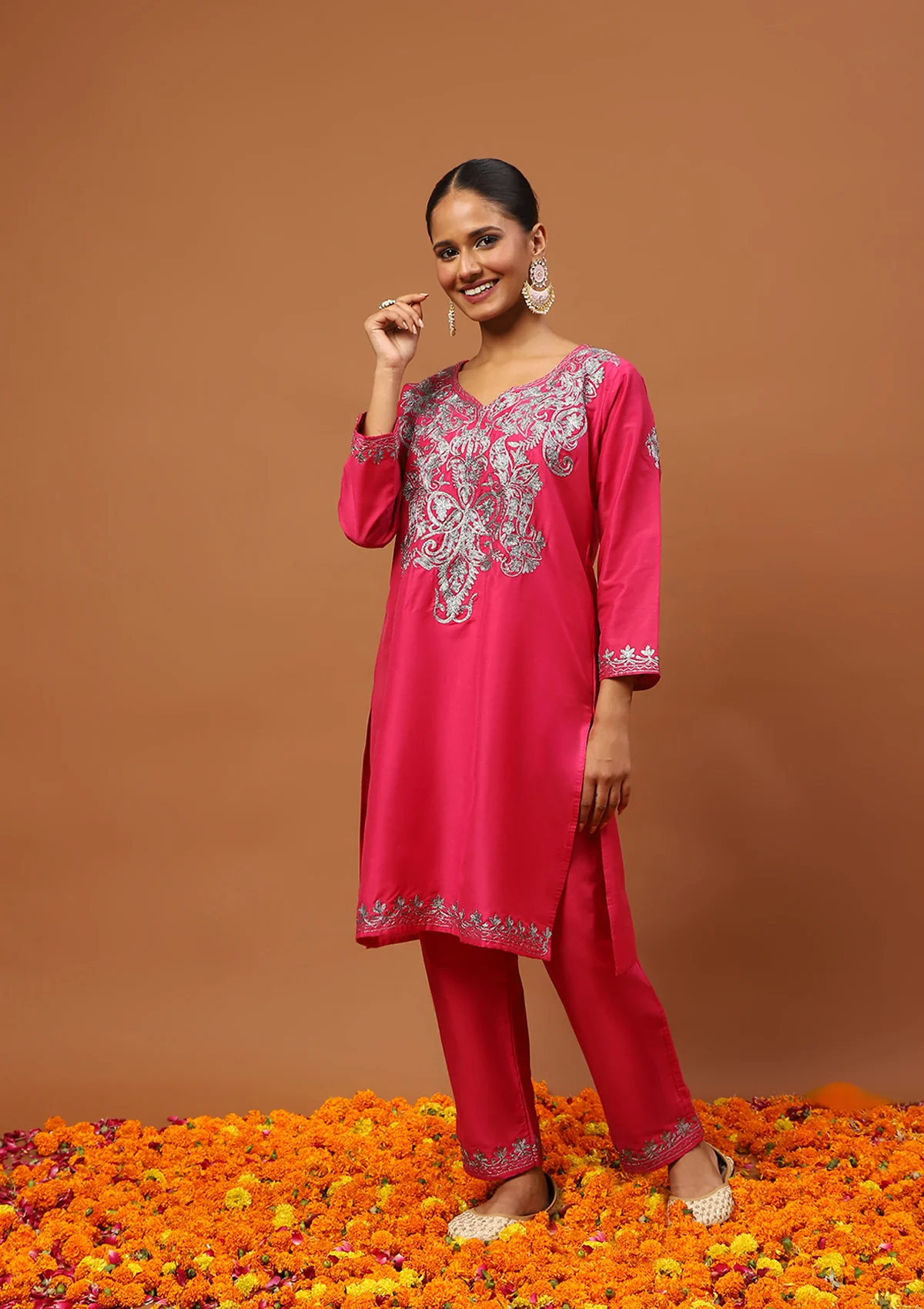 HOC Art Silk Embroidered Zari Solid Women's 2 PC Knee Kurta Set - Magenta - Image 3