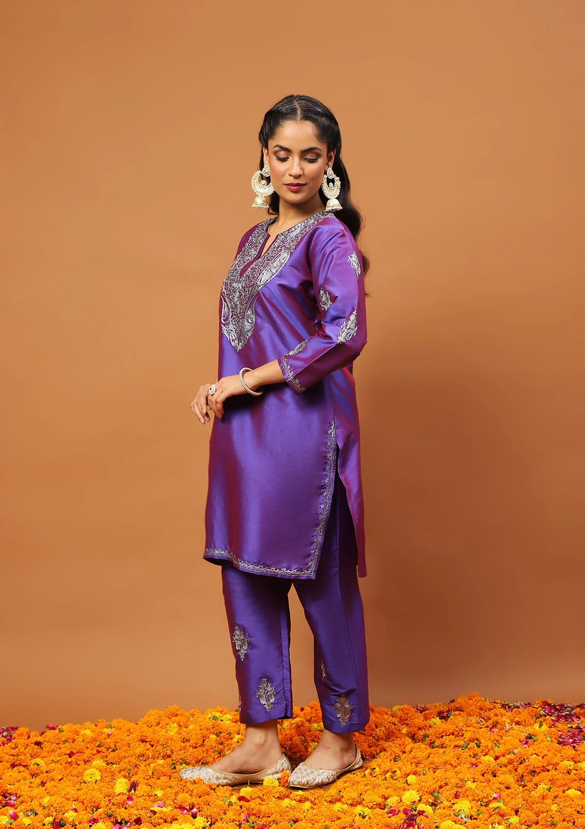 HOC Art Silk Embroidered Zari Solid Women's 2 PC Knee Length Kurta Set - Purple - Image 3