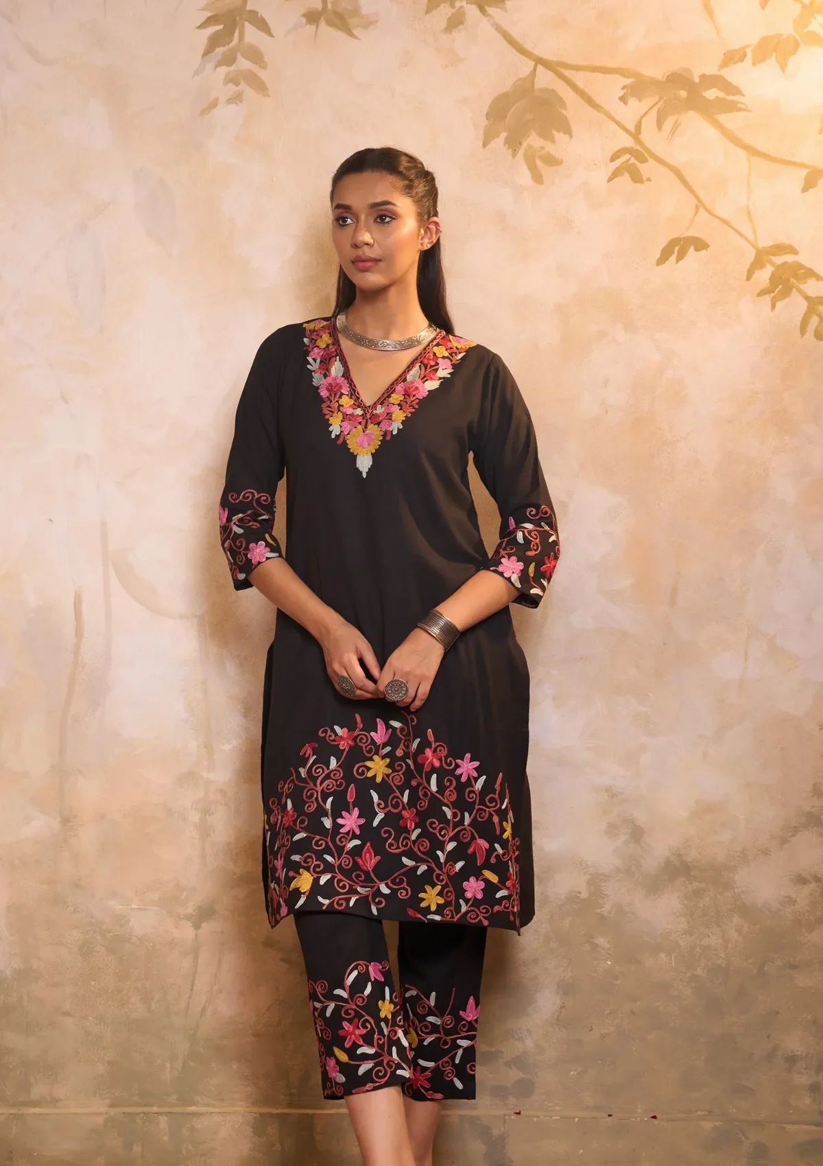 HOC Cotton Aari Embroidered Solid Women's 2 PC Long Kurta Set - Black