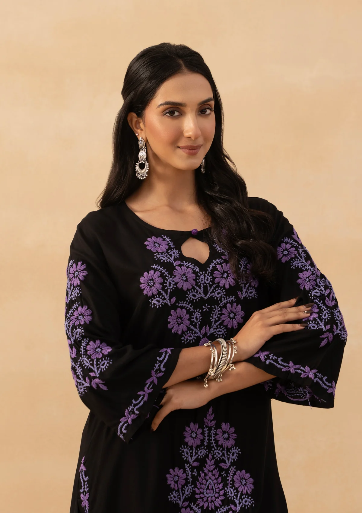 HOC Rayon Chikankari Solid Women's Long Kurta - Black - Image 2