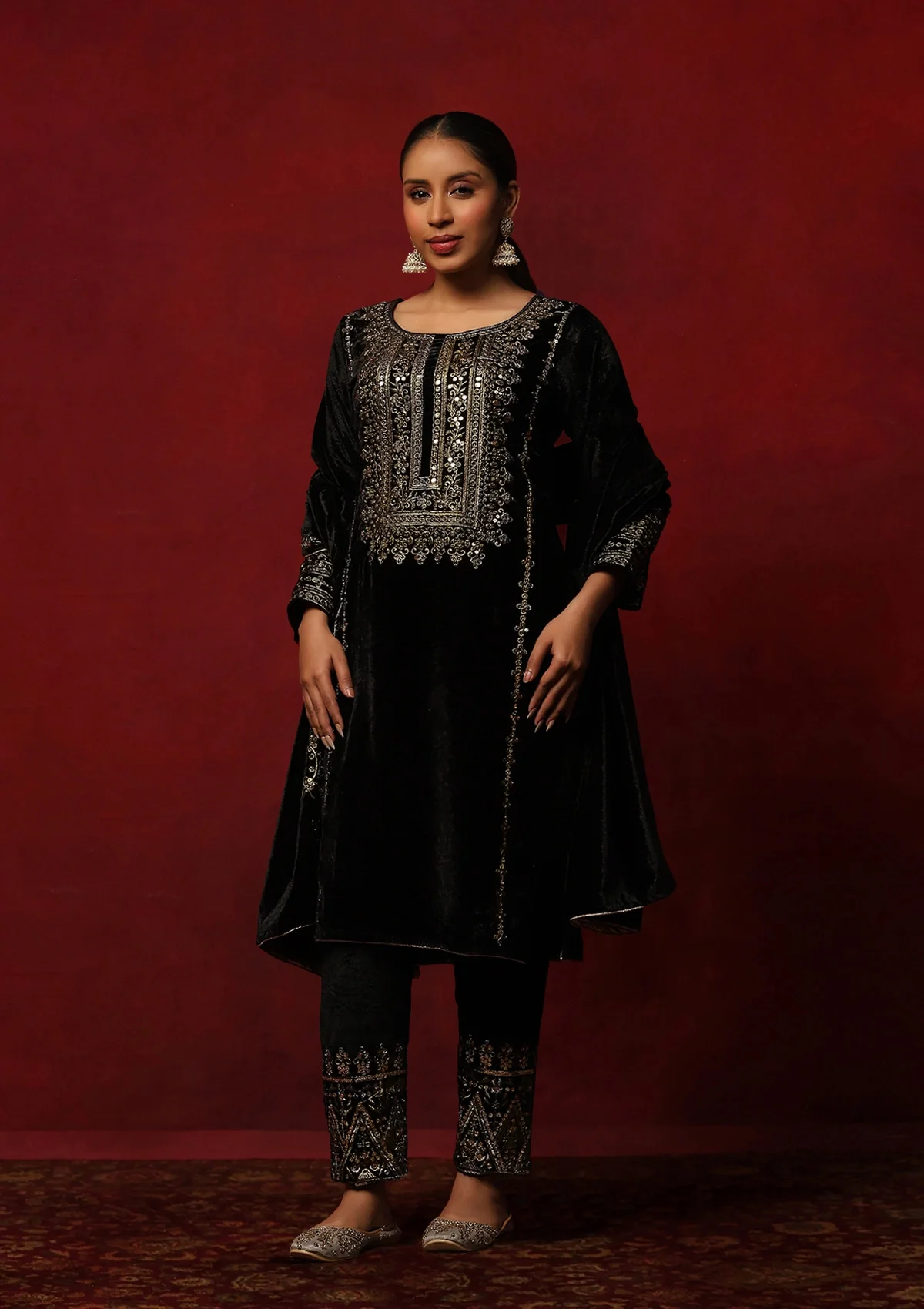 HOC Velvet Zari & Sequin Solid Women's 3 Pc Long Kurta Set-Black
