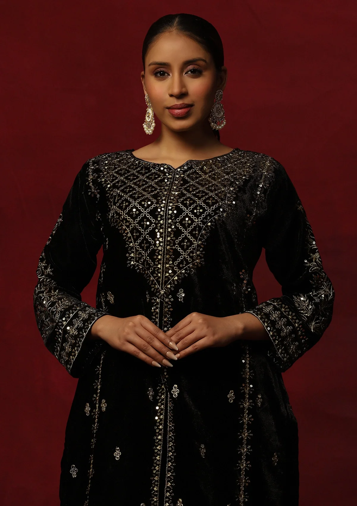 HOC Velvet Zari & Sequin Solid Women's 3 PC Long Kurta Set-Black - Image 2