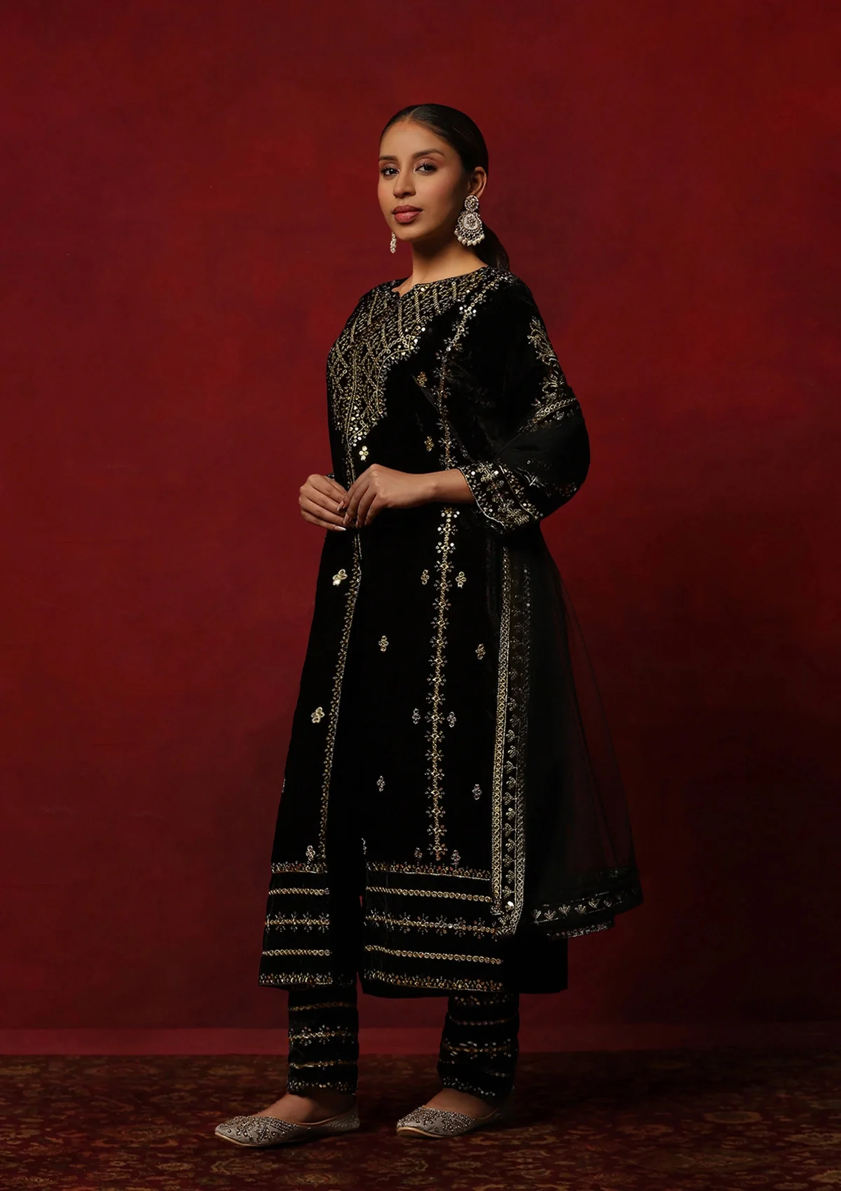 HOC Velvet Zari & Sequin Solid Women's 3 PC Long Kurta Set-Black - Image 3