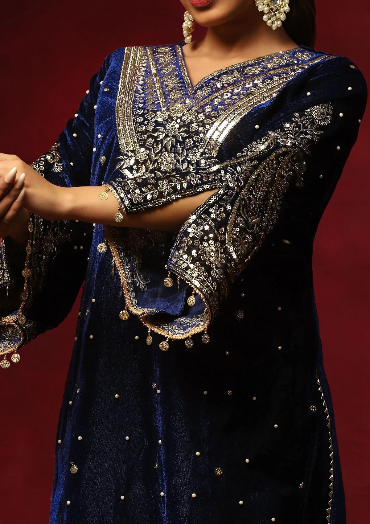 HOC Velvet Zari & Sequin Solid Women's 3 Pc Long Kurta Set-Navy Blue - Image 4
