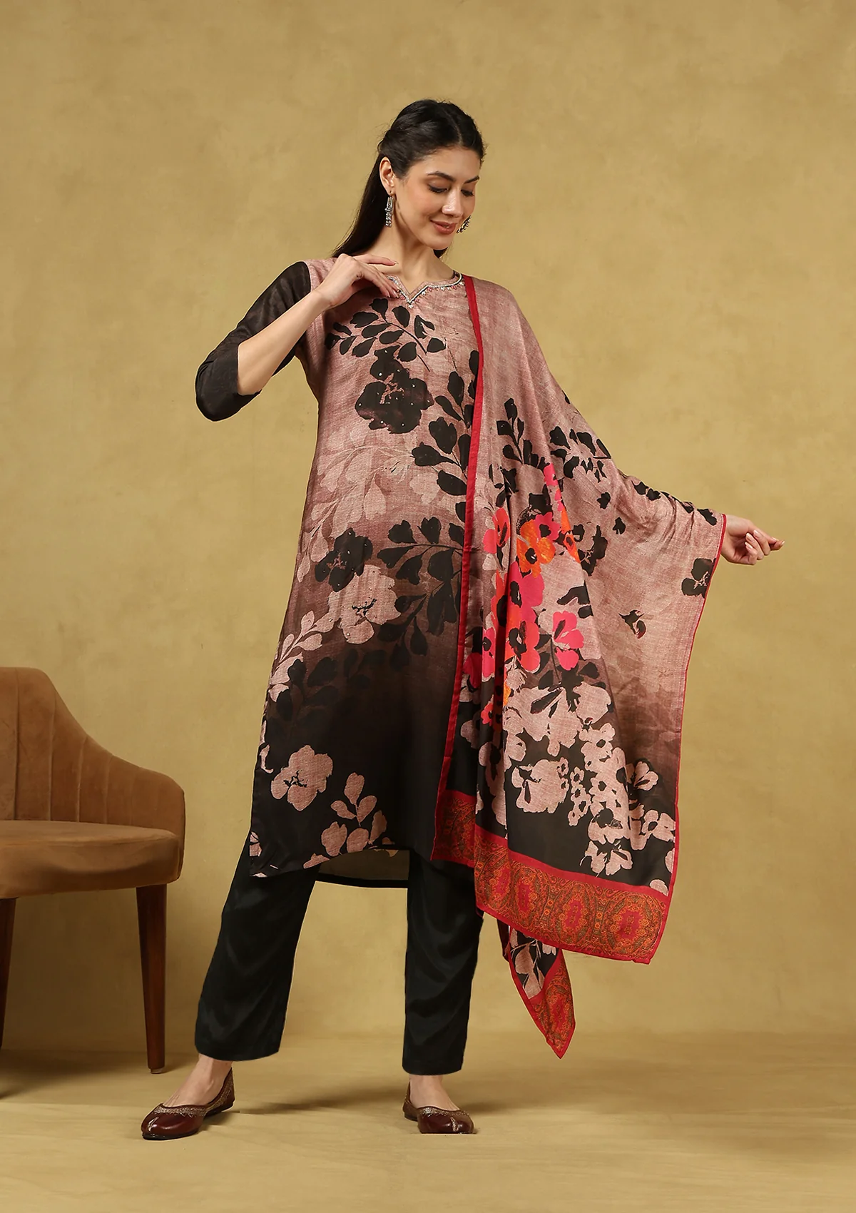 HOC Hand Embellished Muslin Printed Women's 3 PC Long Kurta Set with Dupatta - Black - Image 4