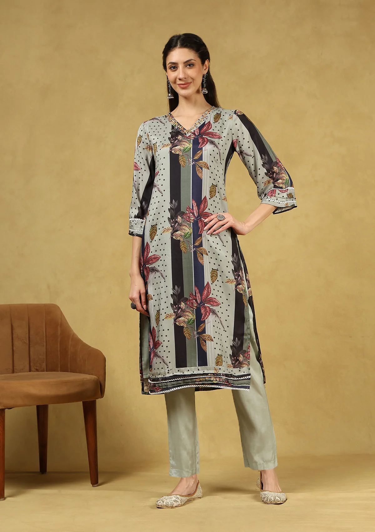 HOC Hand Embellished Muslin Printed Women's 3 PC Long Kurta Set with Dupatta - Grey - Image 3