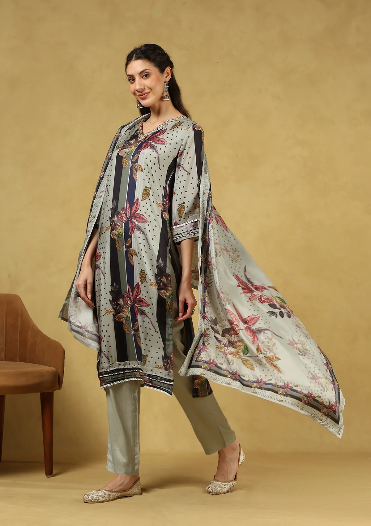 HOC Hand Embellished Muslin Printed Women's 3 PC Long Kurta Set with Dupatta - Grey - Image 6
