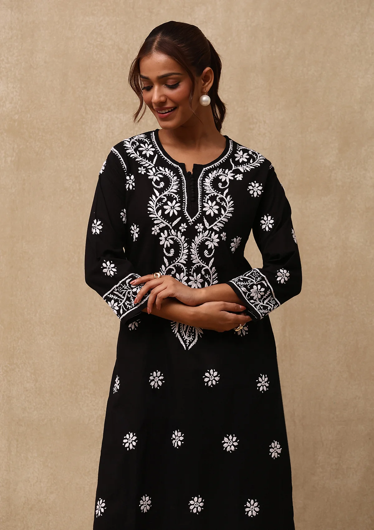 HOC Irha Chikankari Cotton Straight Kurta Set - Image 4