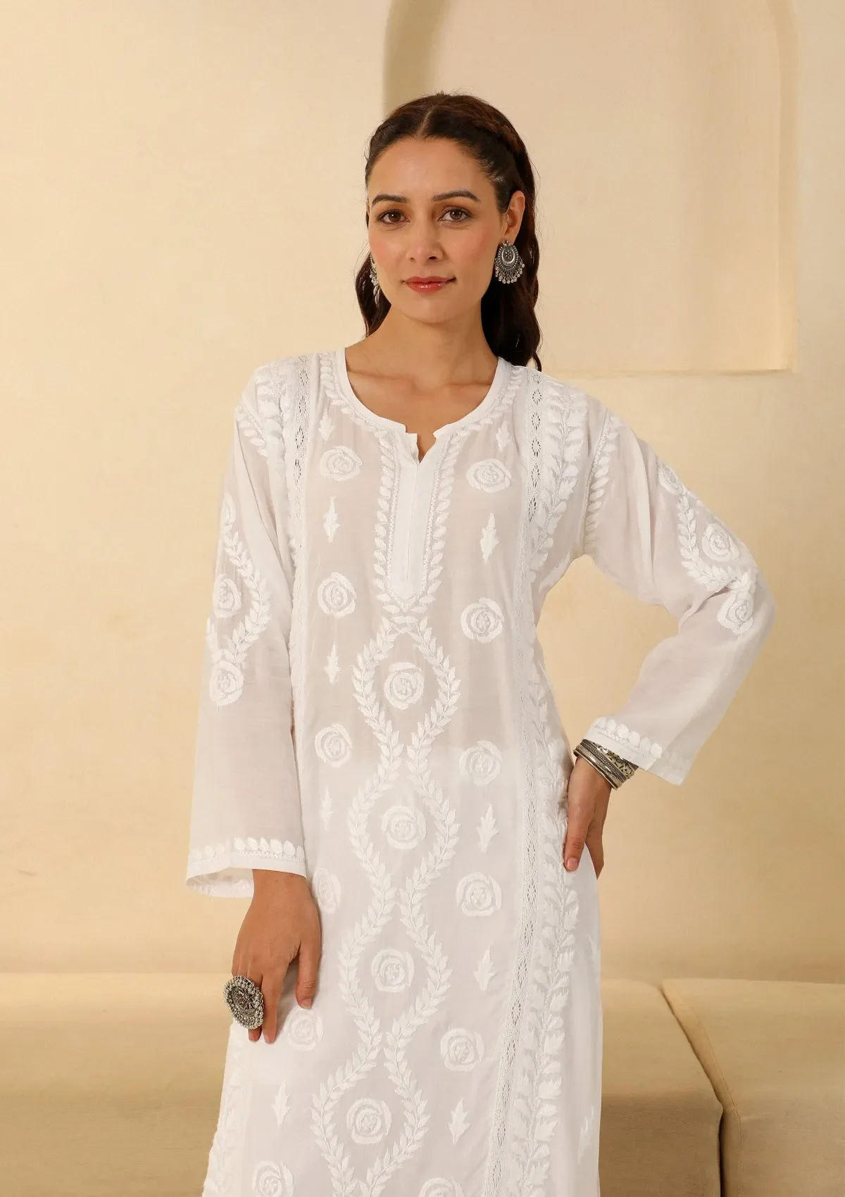 HOC Juri Chikankari Muslin Straight Kurta - Image 5