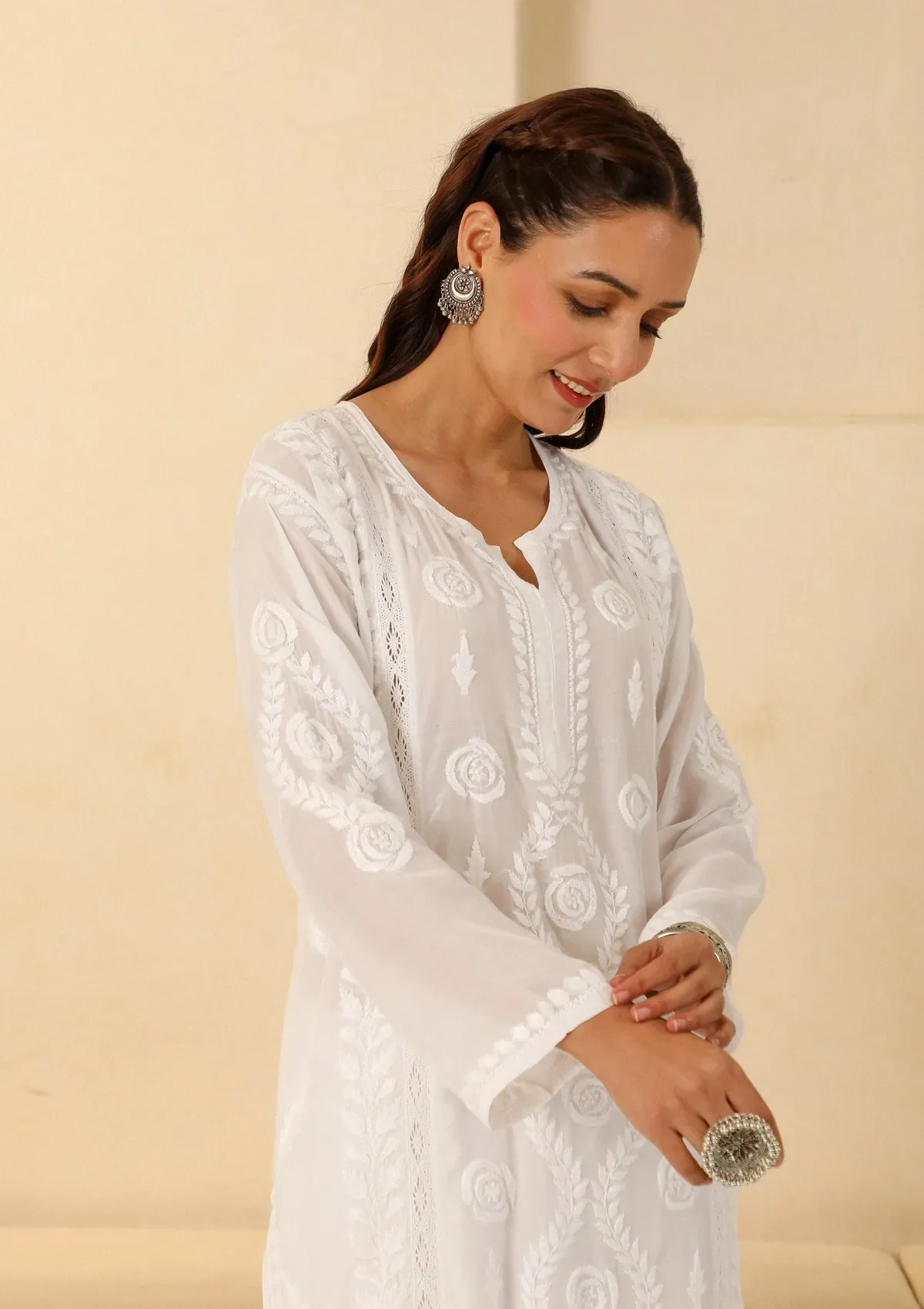 HOC Juri Chikankari Muslin Straight Kurta - Image 6