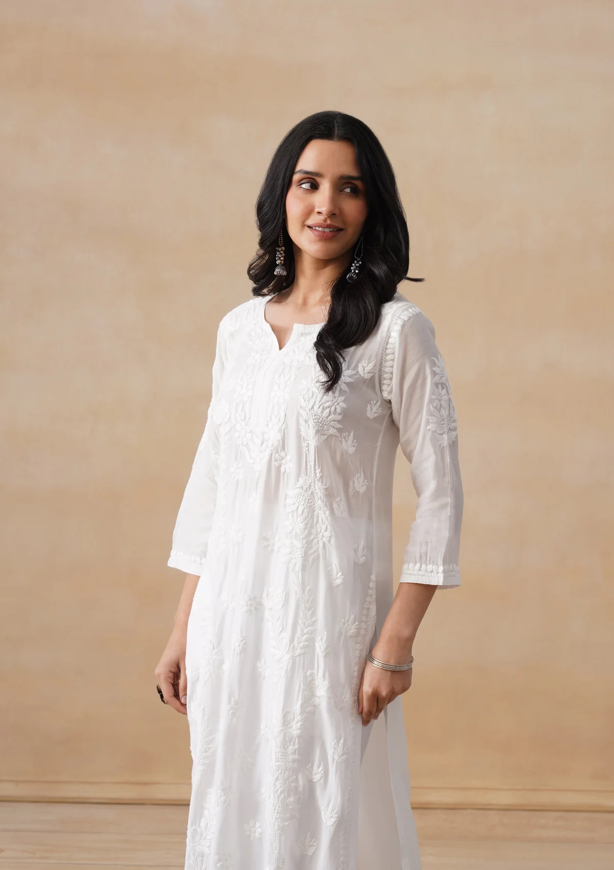 Muslin Chikankari Solid Women's Long Kurta - White - Image 4