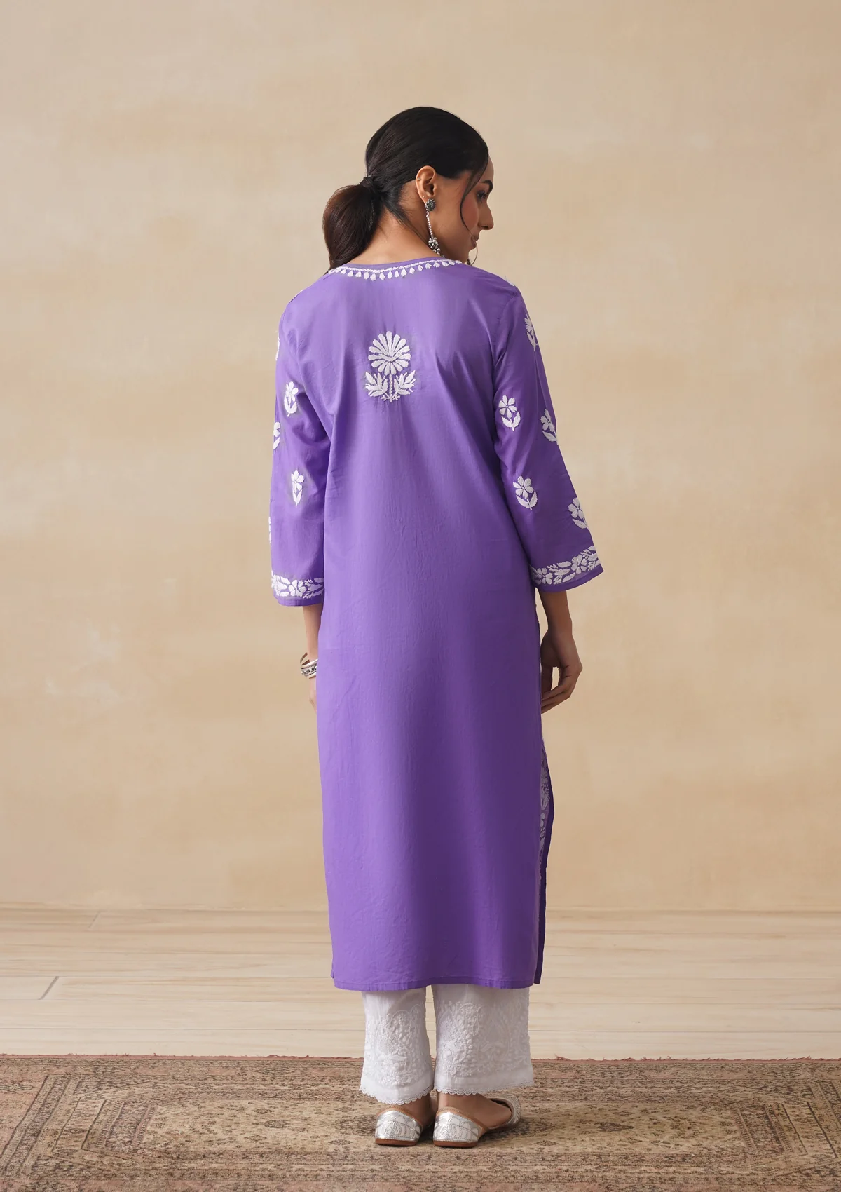 HOC Nida Chikankari Cotton Straight Kurta - Image 9