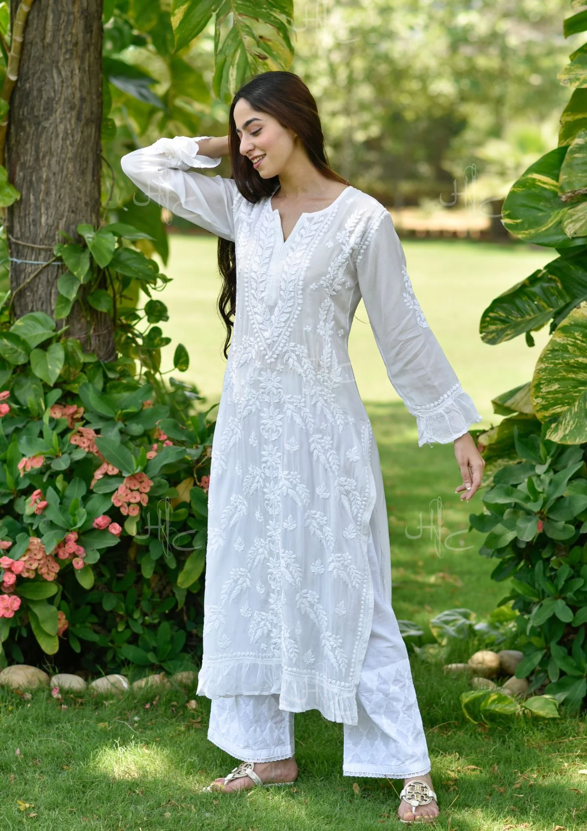 HOC Nora Chikankari Muslin Straight Kurta - Image 5
