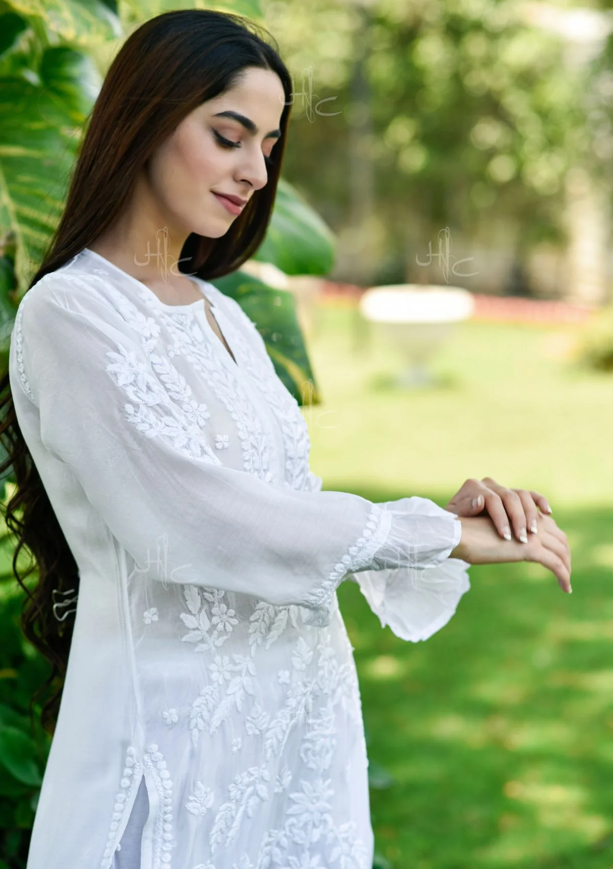 HOC Nora Chikankari Muslin Straight Kurta - Image 6