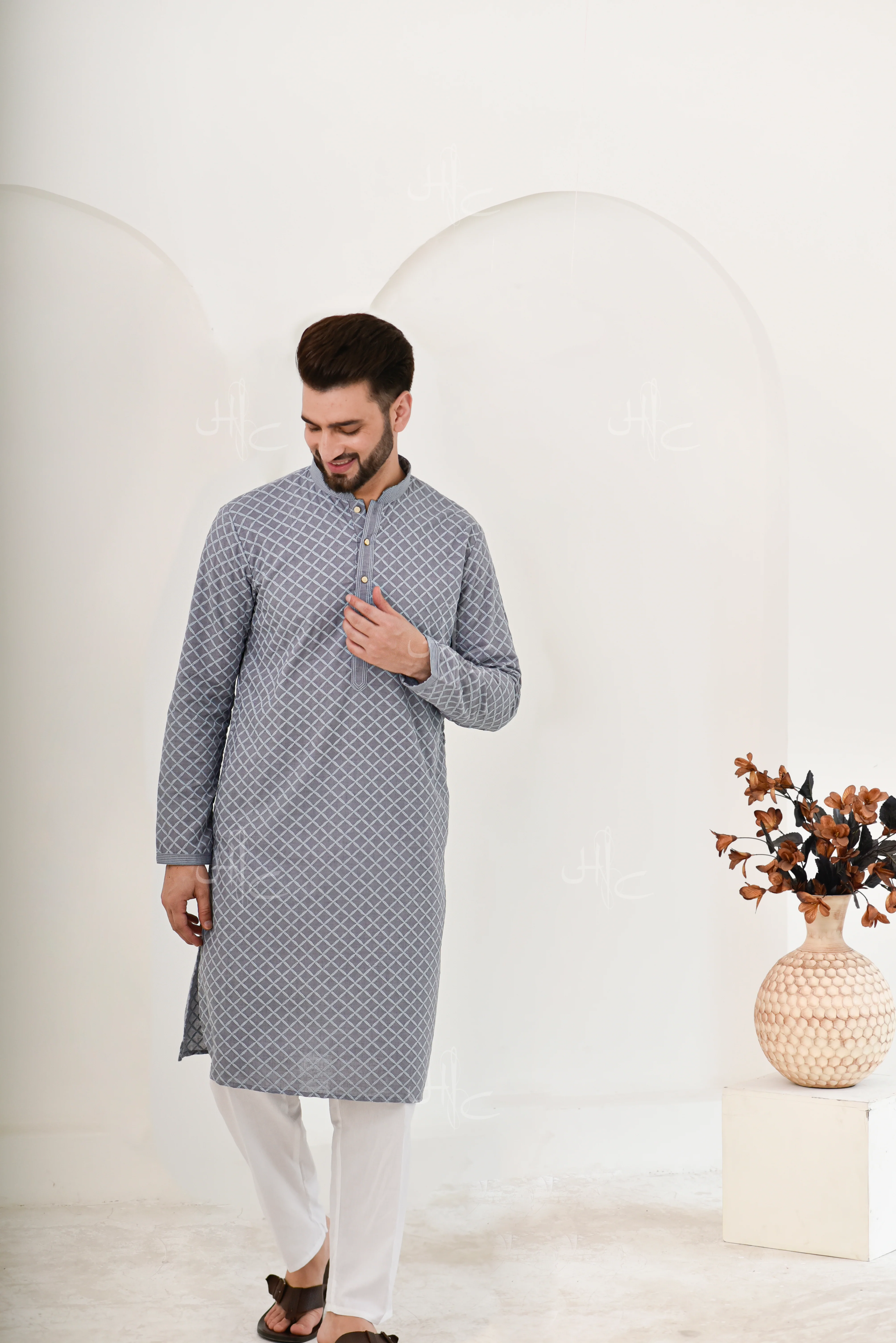 HOC Shaan Chikankari Cotton Straight Men's Kurta - Image 4