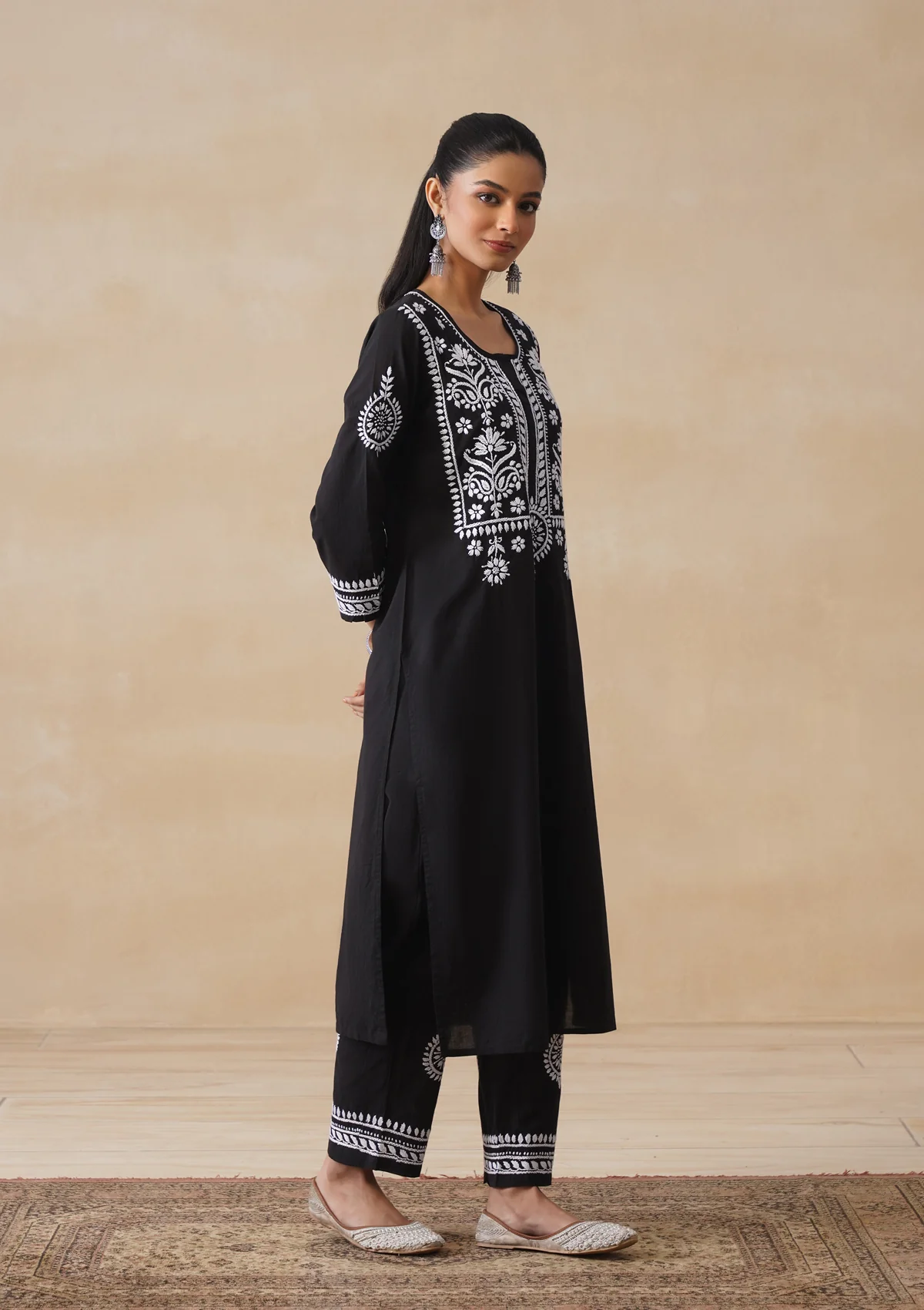 HOC Soha Chikankari Cotton Straight Kurta Set - Black - Image 7