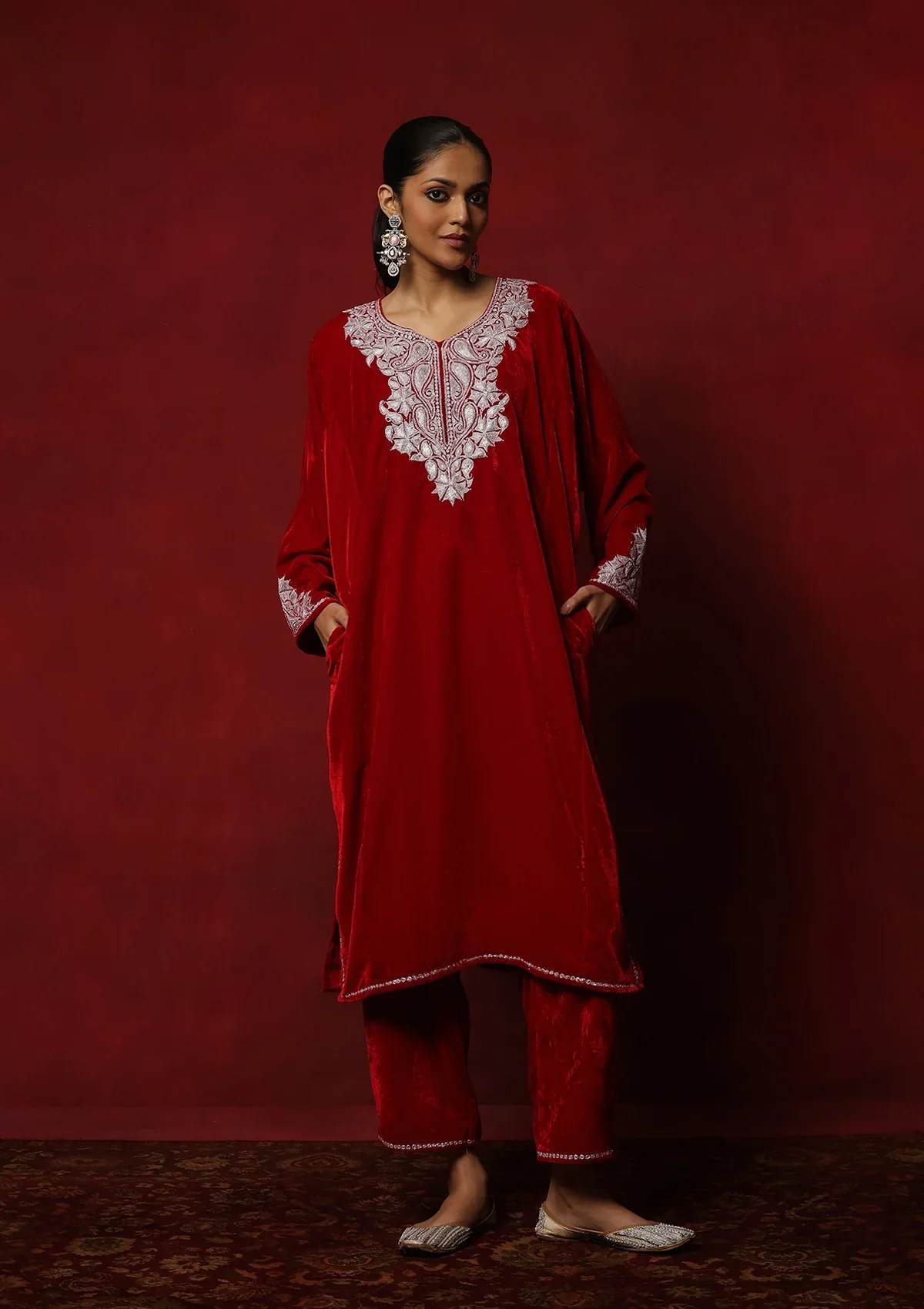 HOC Velvet Tilla Embroidered Solid Women's 2 Pc Phiran Set -Red