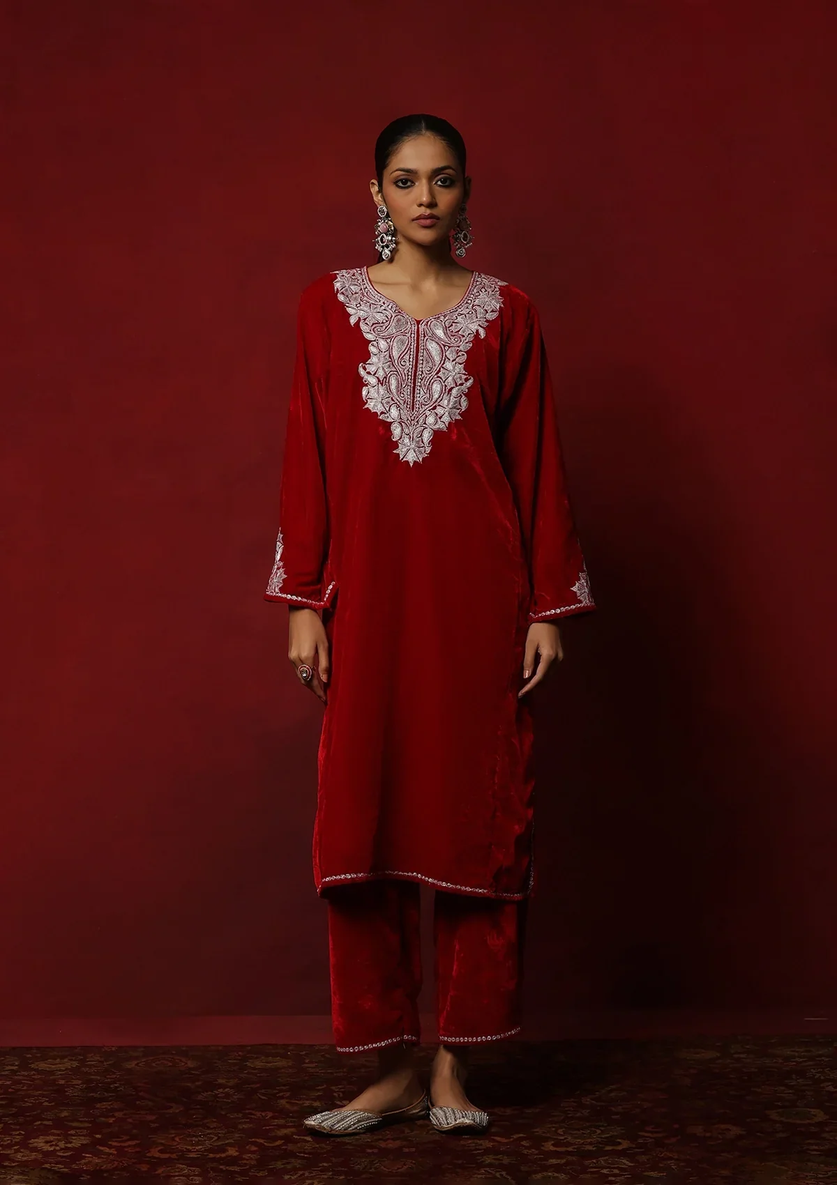 HOC Velvet Tilla Embroidered Solid Women's 2 Pc Phiran Set -Red - Image 3