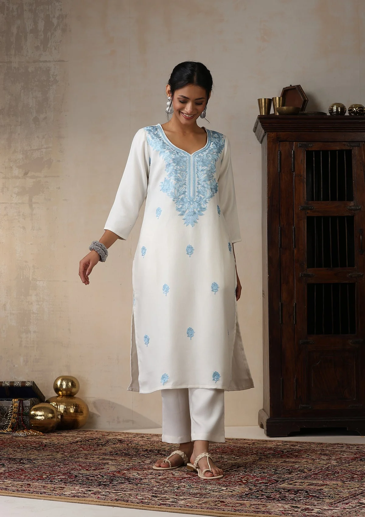 HOC Wool Aari Embroidered Solid Women's 2 Pc Long Kurta Set - White