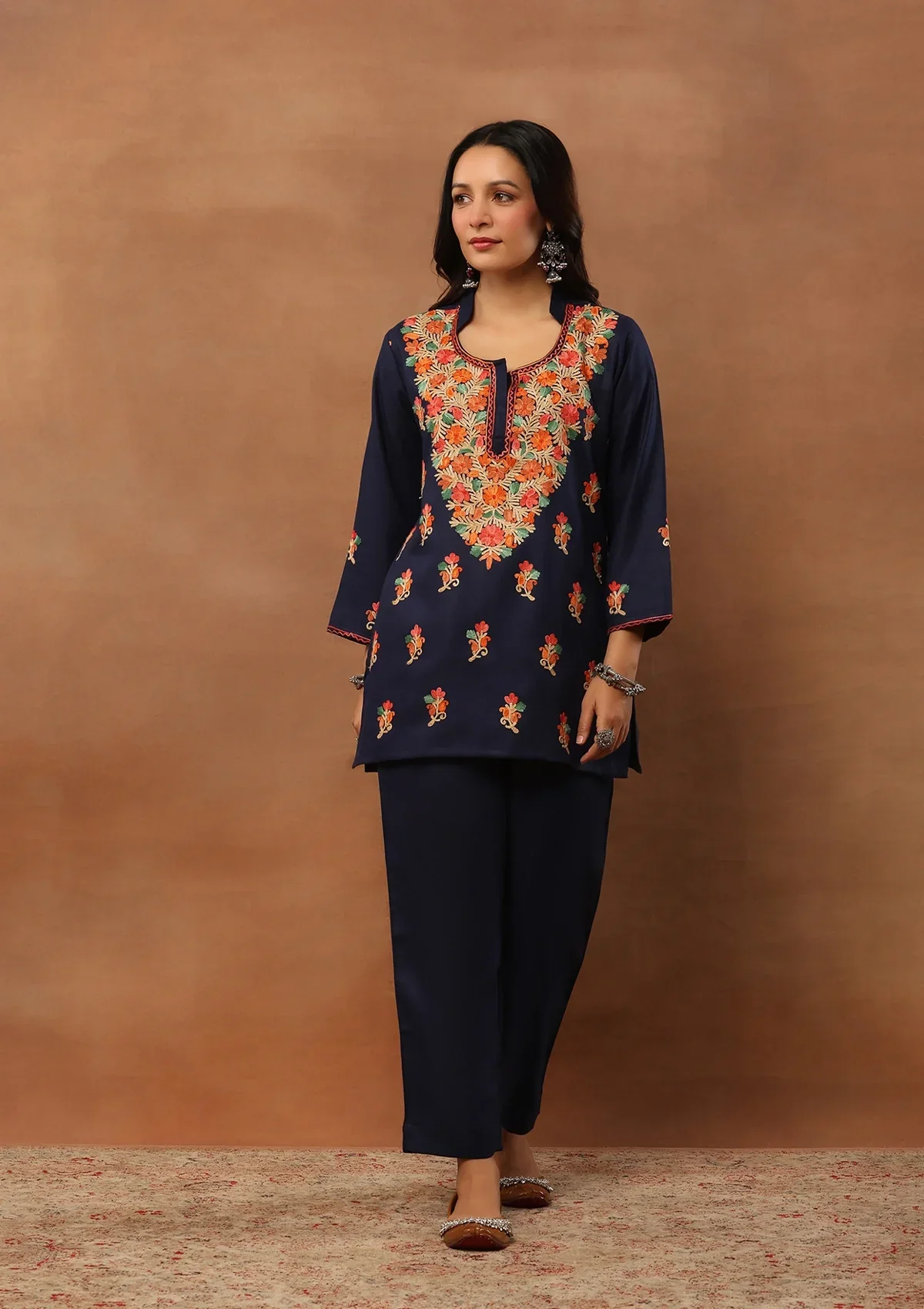 HOC Wool Aari Embroidered Solid Women's 2 Pc Short Kurta Set - Blue