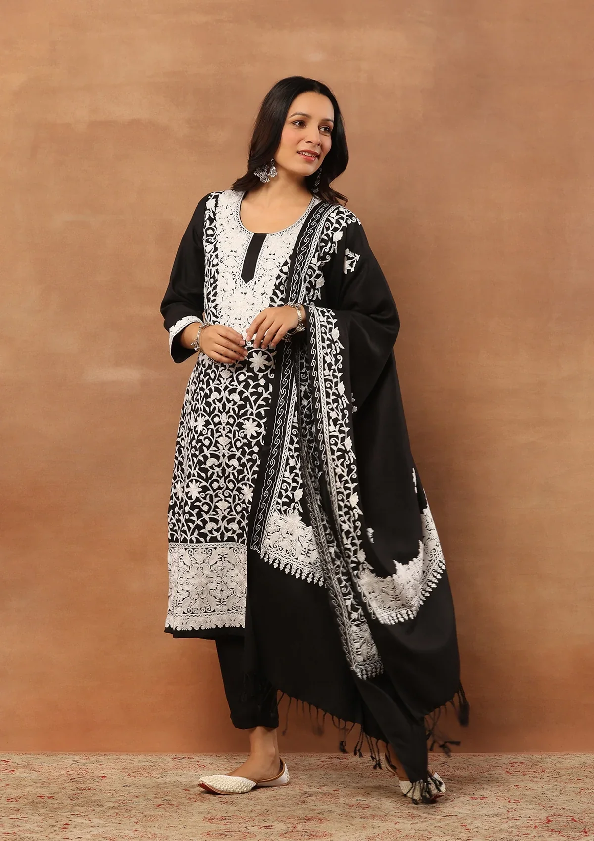 HOC Wool Aari Embroidered Straight Kurta Set With Dupatta-Black - Image 5