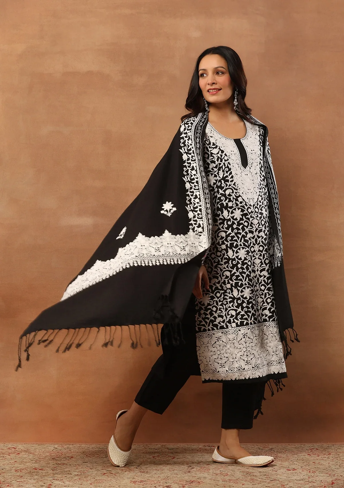 HOC Wool Aari Embroidered Straight Kurta Set With Dupatta-Black - Image 6