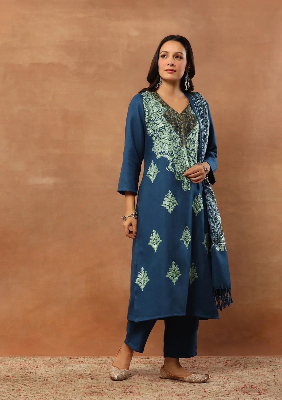 HOC Wool Aari Embroidered Straight Kurta Set With Dupatta-Blue - Image 5